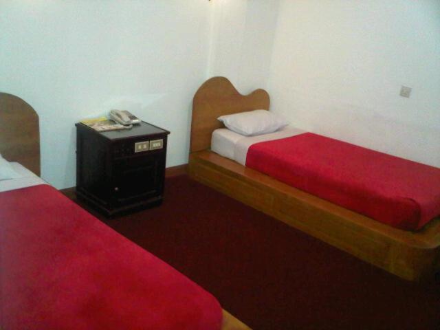 Ambun Suri Hotel Bukittinggi Zimmer foto